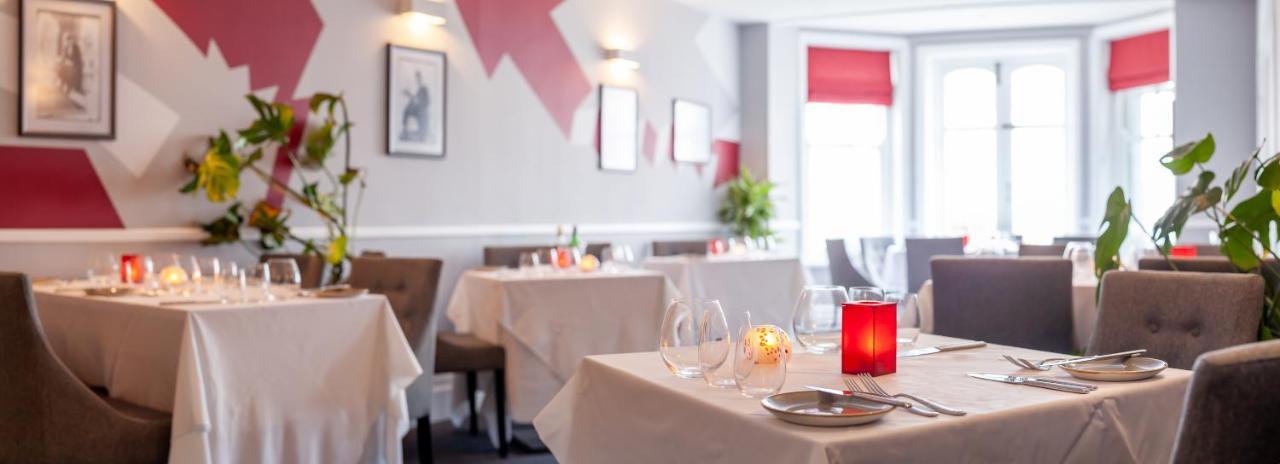 The Seaview Hotel And Restaurant Экстерьер фото