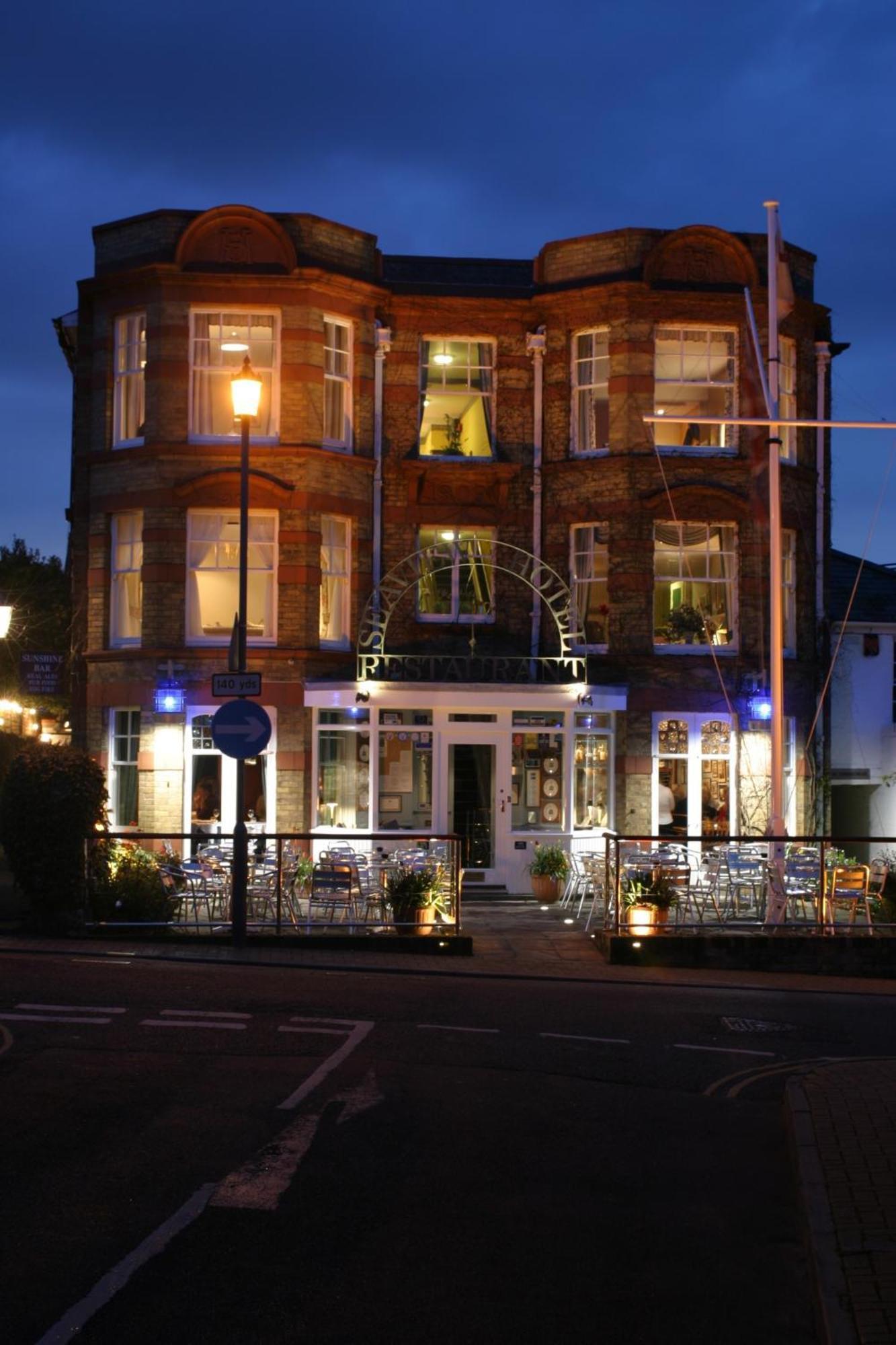 The Seaview Hotel And Restaurant Экстерьер фото